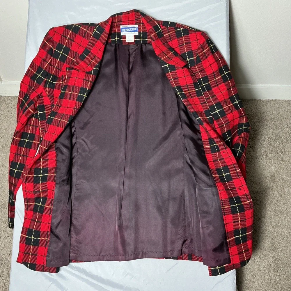 Pendleton Blazer Women 8 Red Black Plaid Wool‎ Classic Gold Button Made in USA